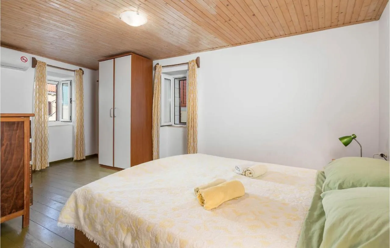Holiday home Amazing Home In Susak With Kitchen
